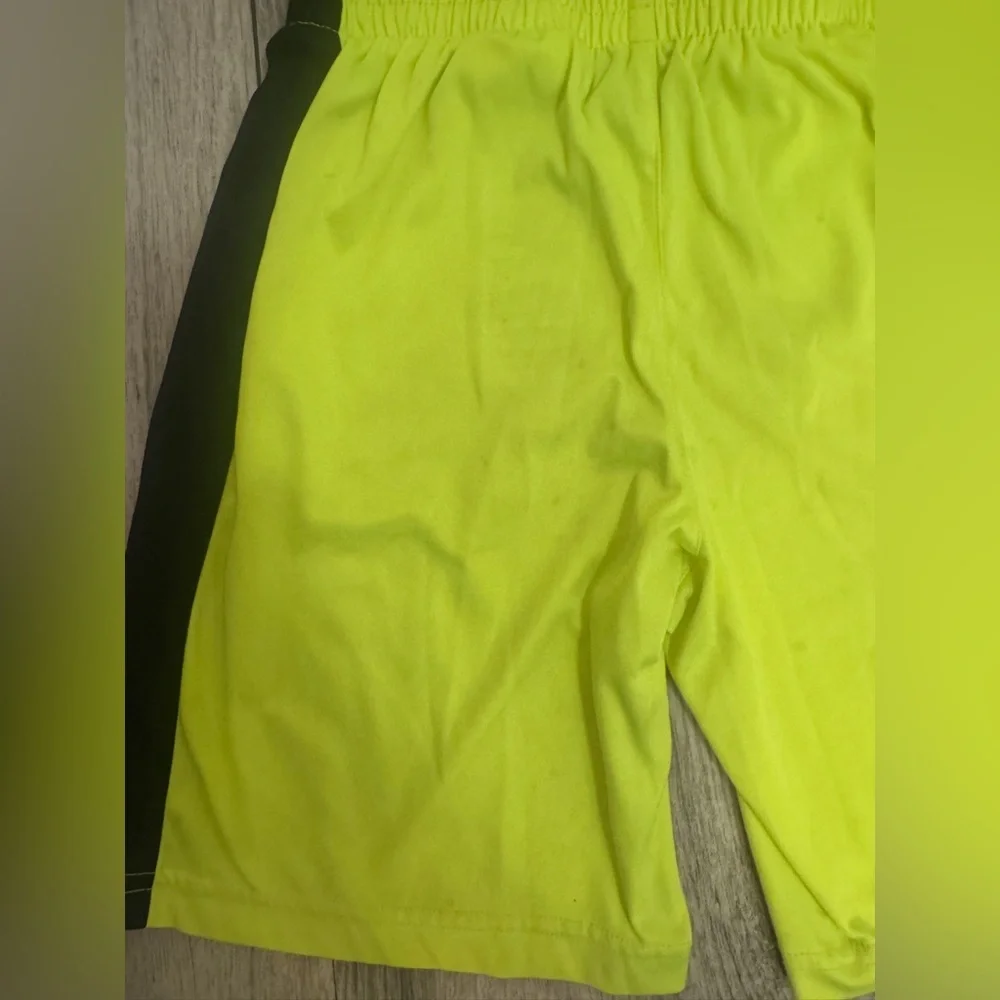 Hurley Black T-Shirt and Neon Yellow Shorts Set